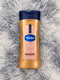 Vaseline Gluta-Hya Sunlit Glow Shimmering Body Oil