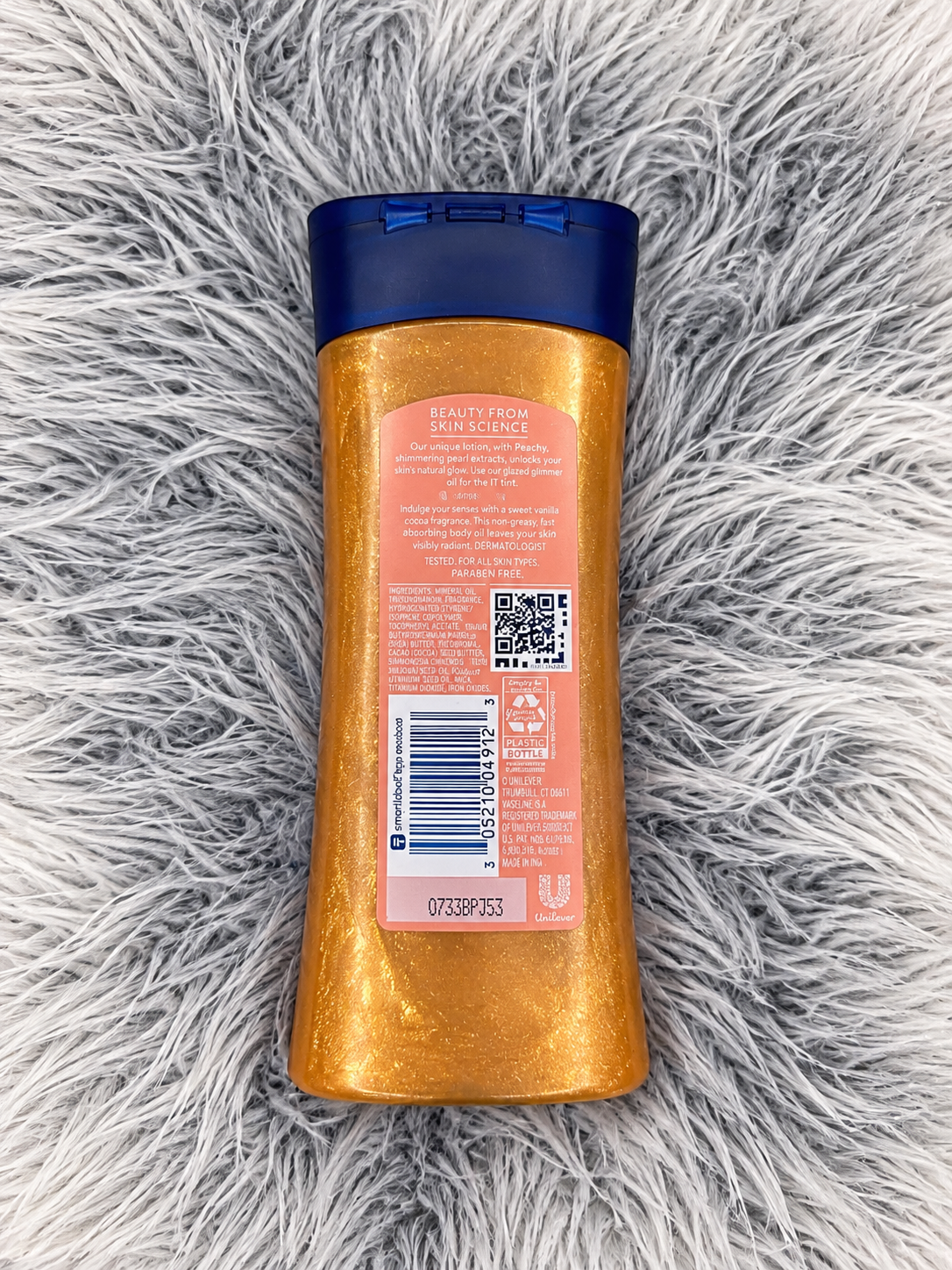Vaseline Gluta-Hya Sunlit Glow Shimmering Body Oil